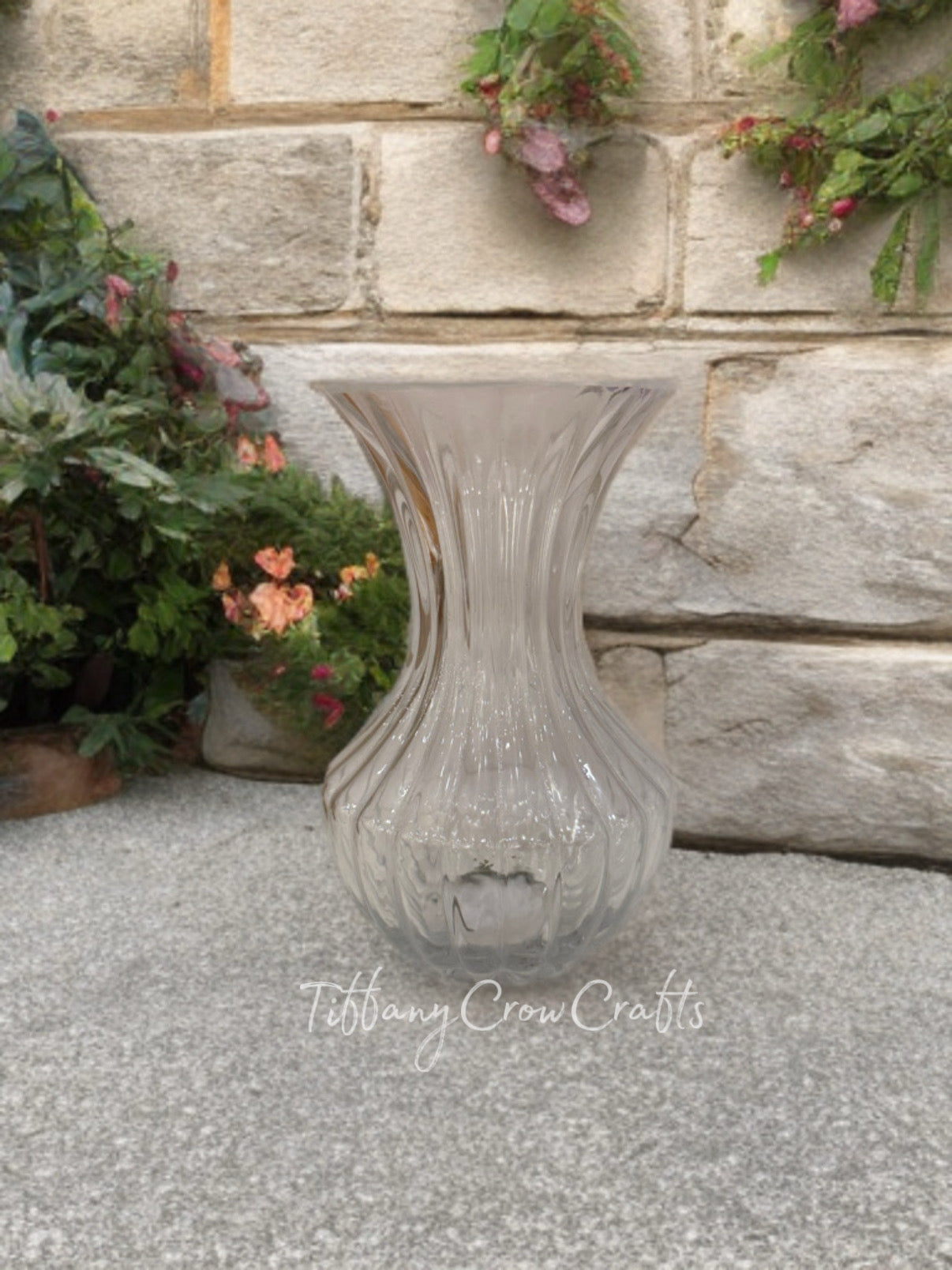 WHIMSICAL GARDEN FLUTED GLASS VASE