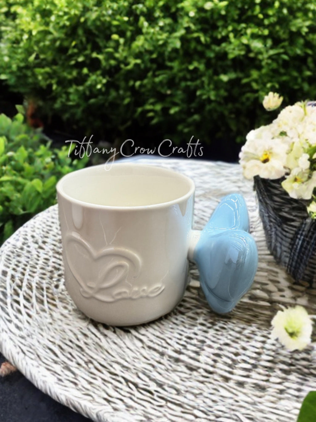 SCULPTURAL RIBBON TEA MUG WITH LOVE
