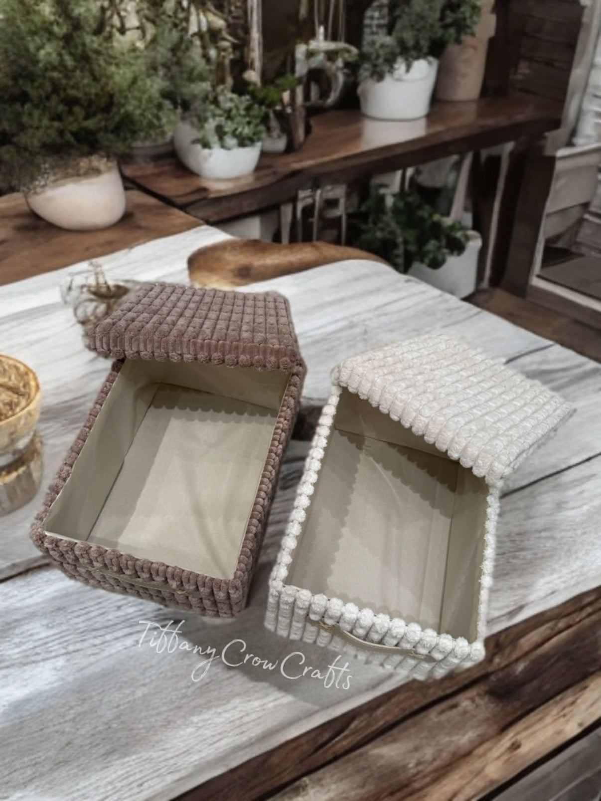 COZY CORDUROY LIDDED STORAGE BOX