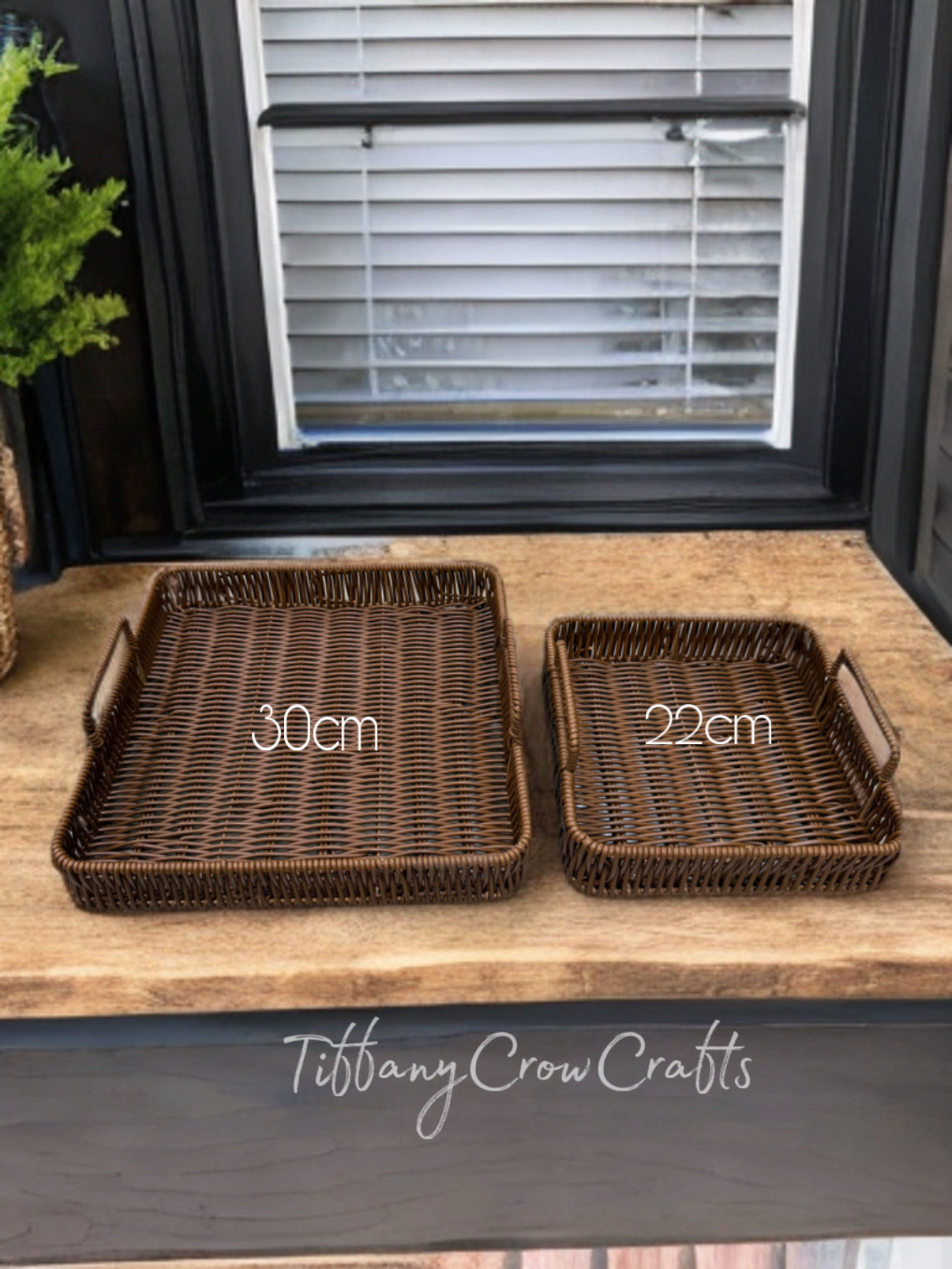 ARTISAN HAND-WOVEN WILLOW SERVING TRAY (20cm)