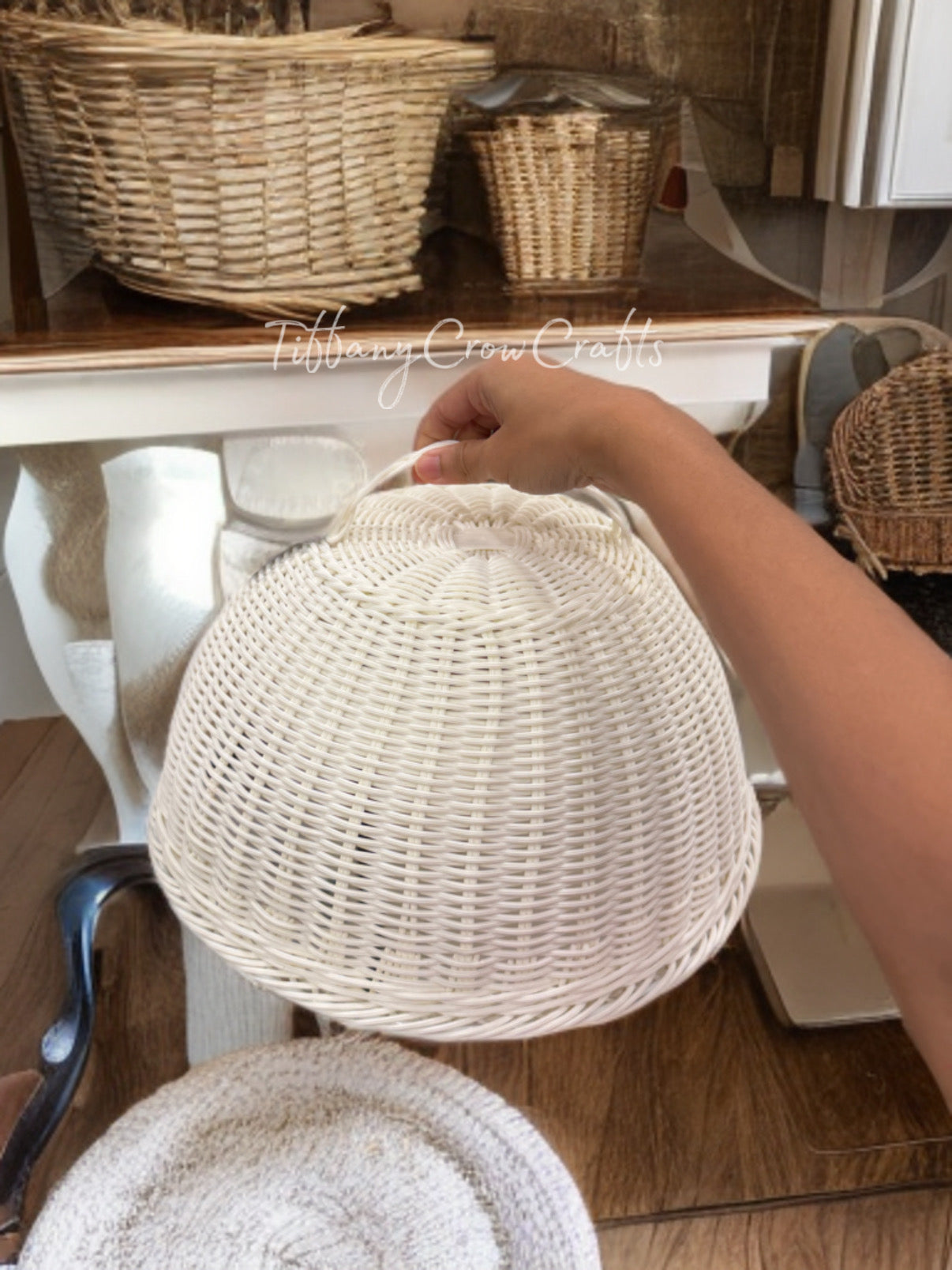 CLASSIC ECO-FRIENDLY HANDWOVEN DOME FOOD COVER