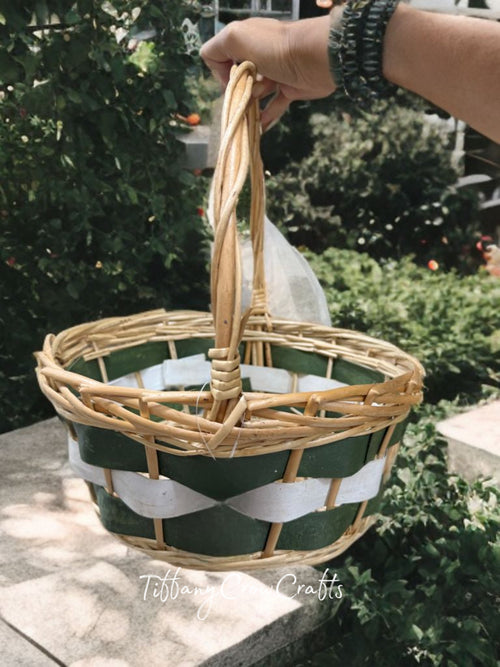 CHARMING GREEN HANDWOVEN RATTAN & LEAF BASKET