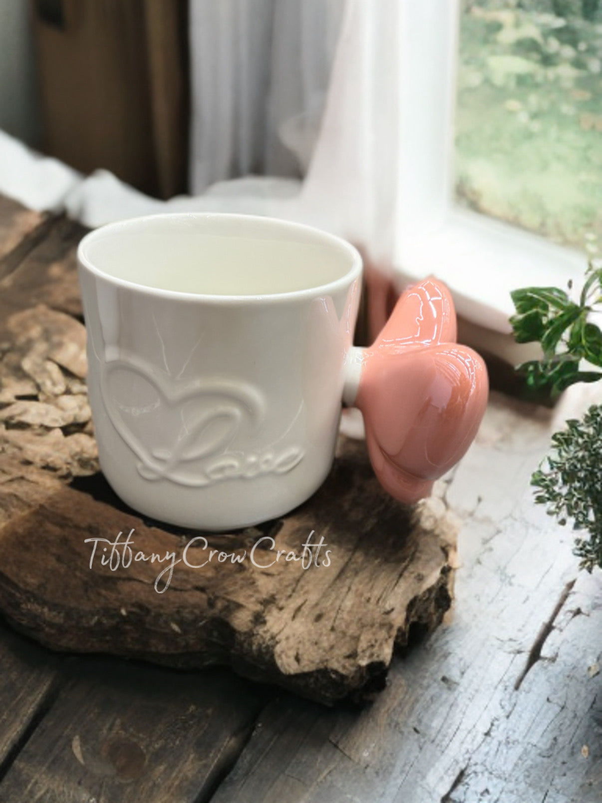 SCULPTURAL RIBBON TEA MUG WITH LOVE