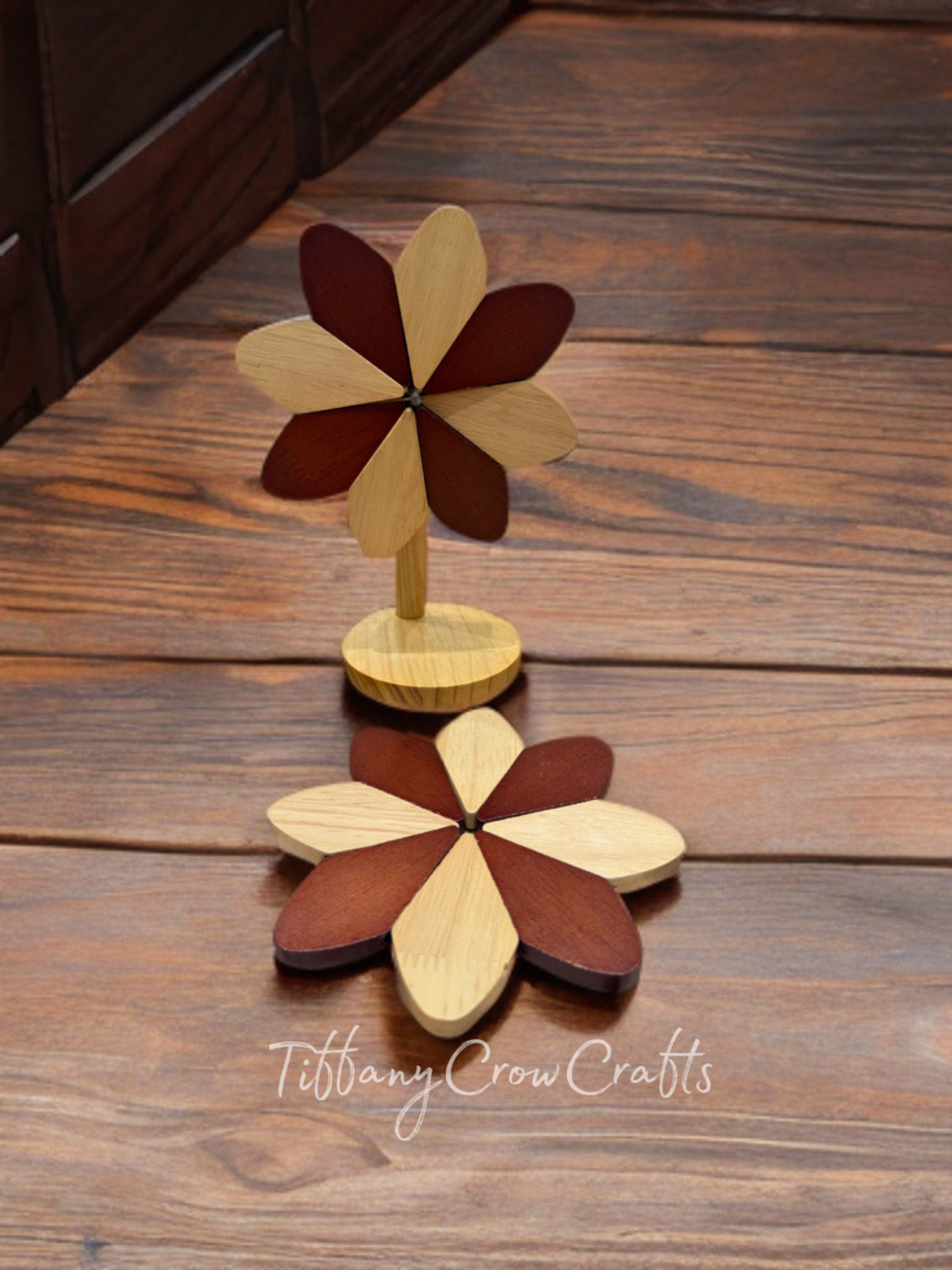 DUAL COLOUR GEOMETRIC BLOOM WOODEN COASTER SET