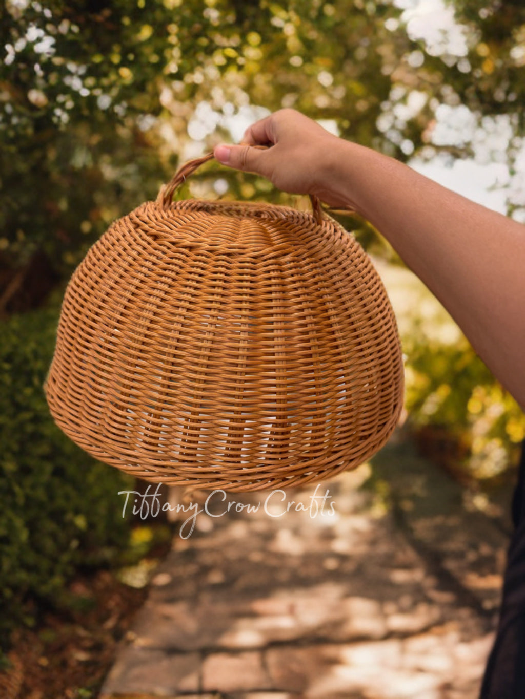 CLASSIC ECO-FRIENDLY HANDWOVEN DOME FOOD COVER