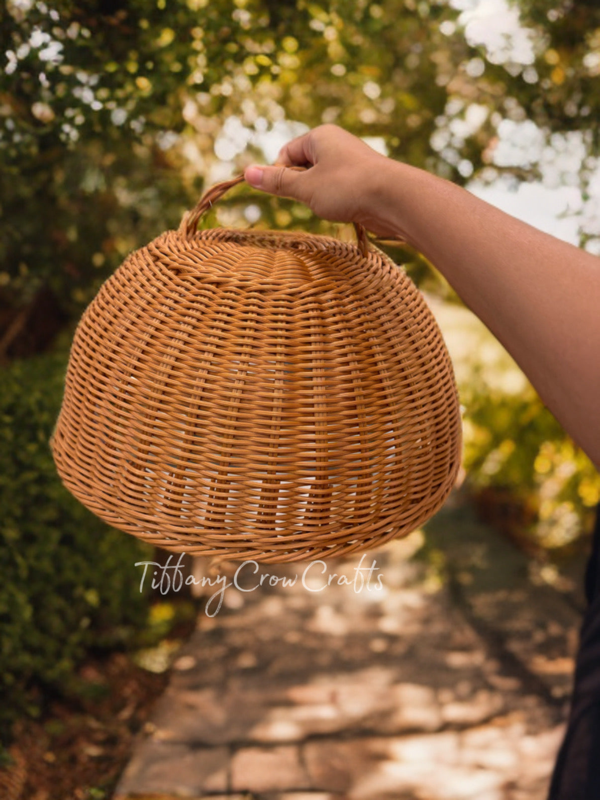 CLASSIC ECO-FRIENDLY HANDWOVEN DOME FOOD COVER