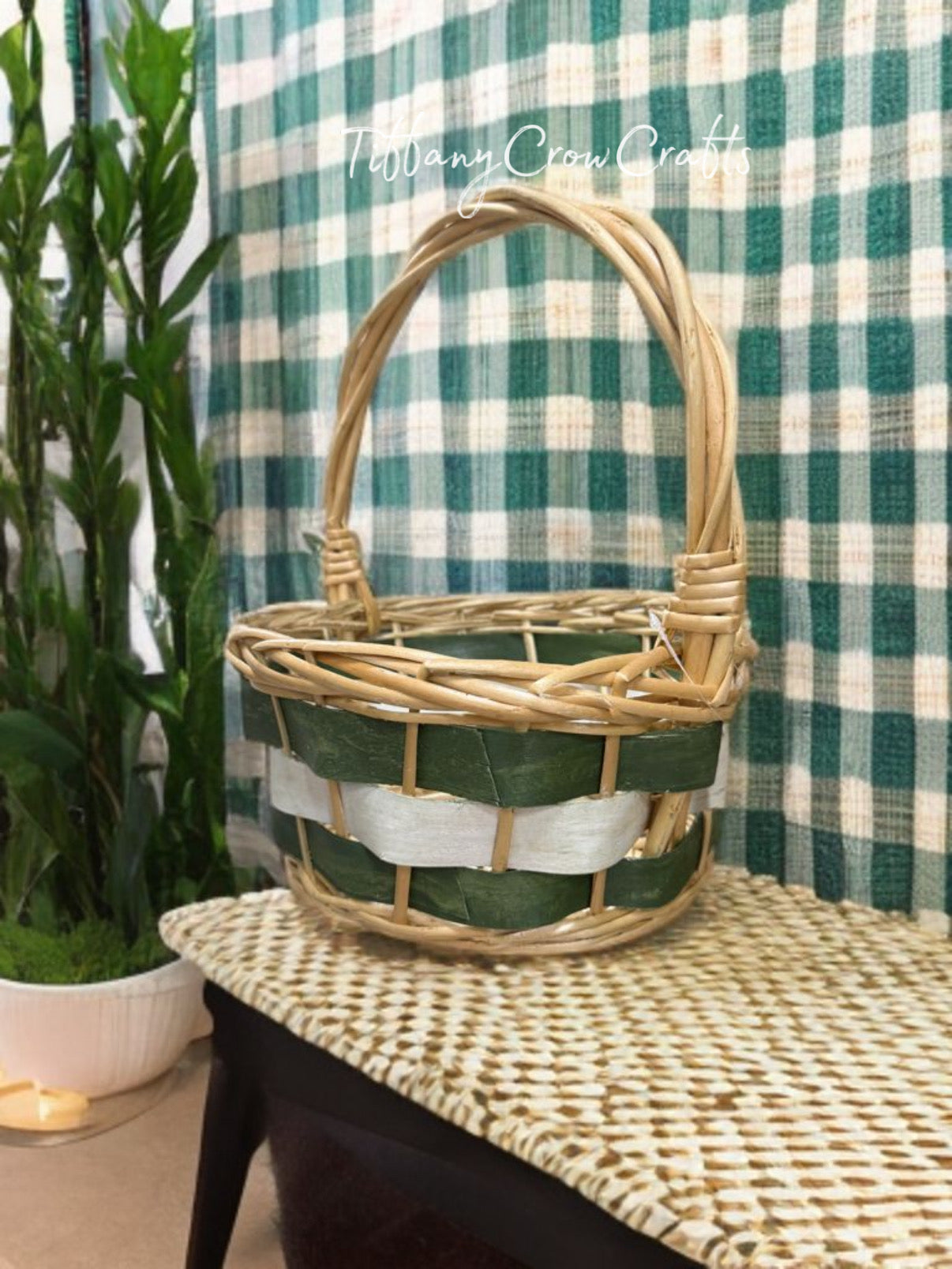 CHARMING GREEN HANDWOVEN RATTAN & LEAF BASKET