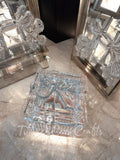TIMELESS ELEGANCE: FACETED CRYSTAL-CUT TRINKET BOXES WITH BOW