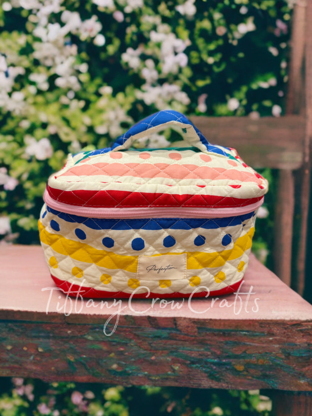 ARTISAN QUILTED MULTIPURPOSE BAG | HANDMADE RETRO POLKA DOT CARRYALL