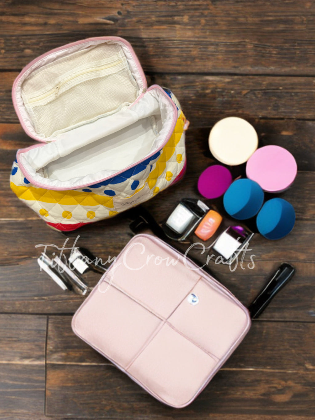 ARTISAN QUILTED MULTIPURPOSE BAG | HANDMADE RETRO POLKA DOT CARRYALL