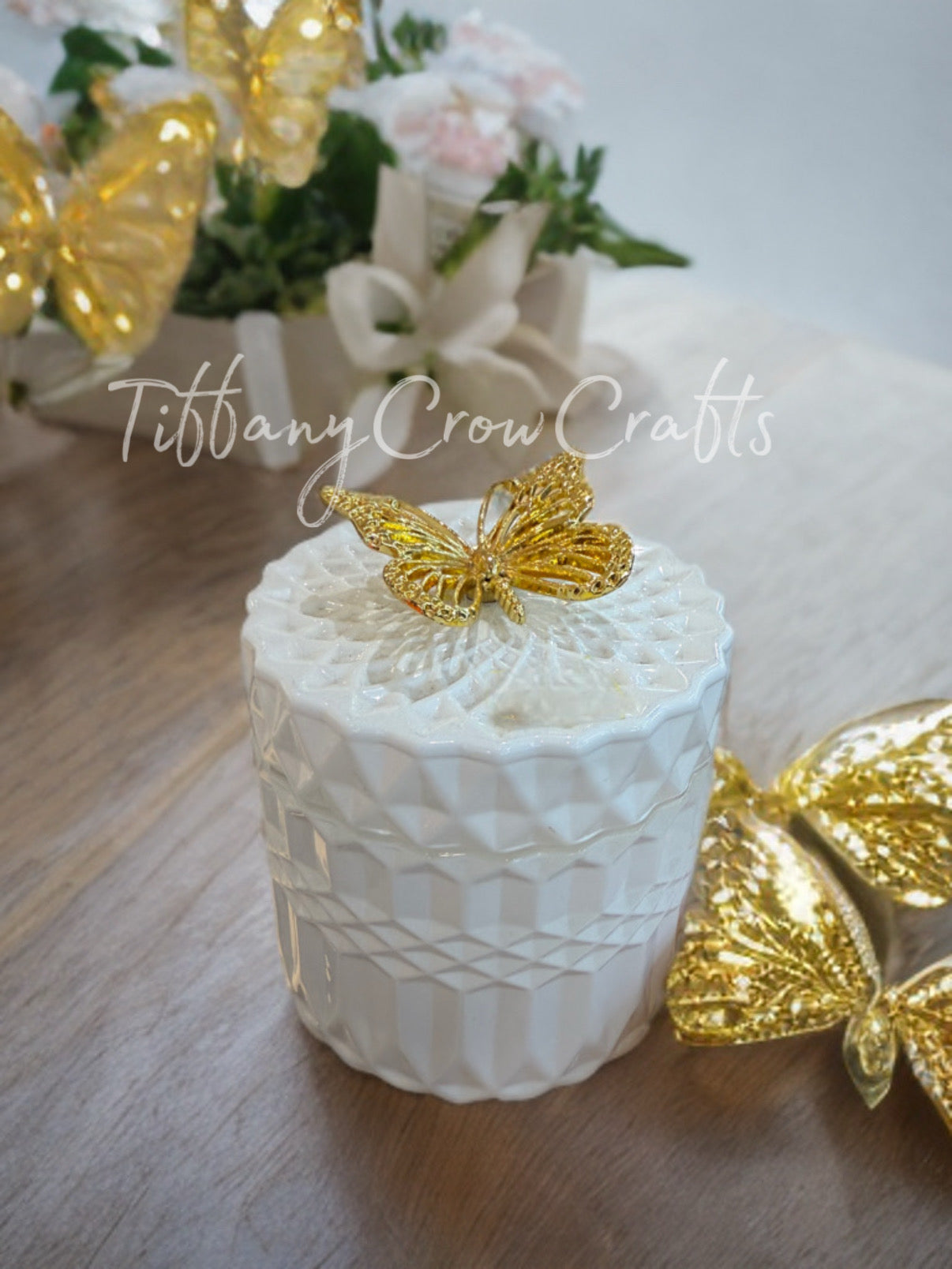 ELEGANT GLASS STORAGE JAR WITH GOLD BUTTERFLY LID