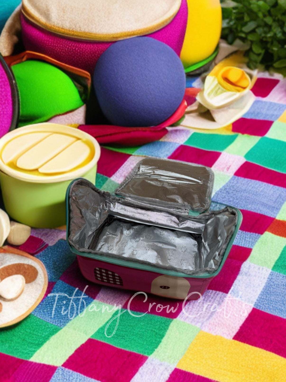 ADORABLE COLOR BLOCK LUNCH BAG