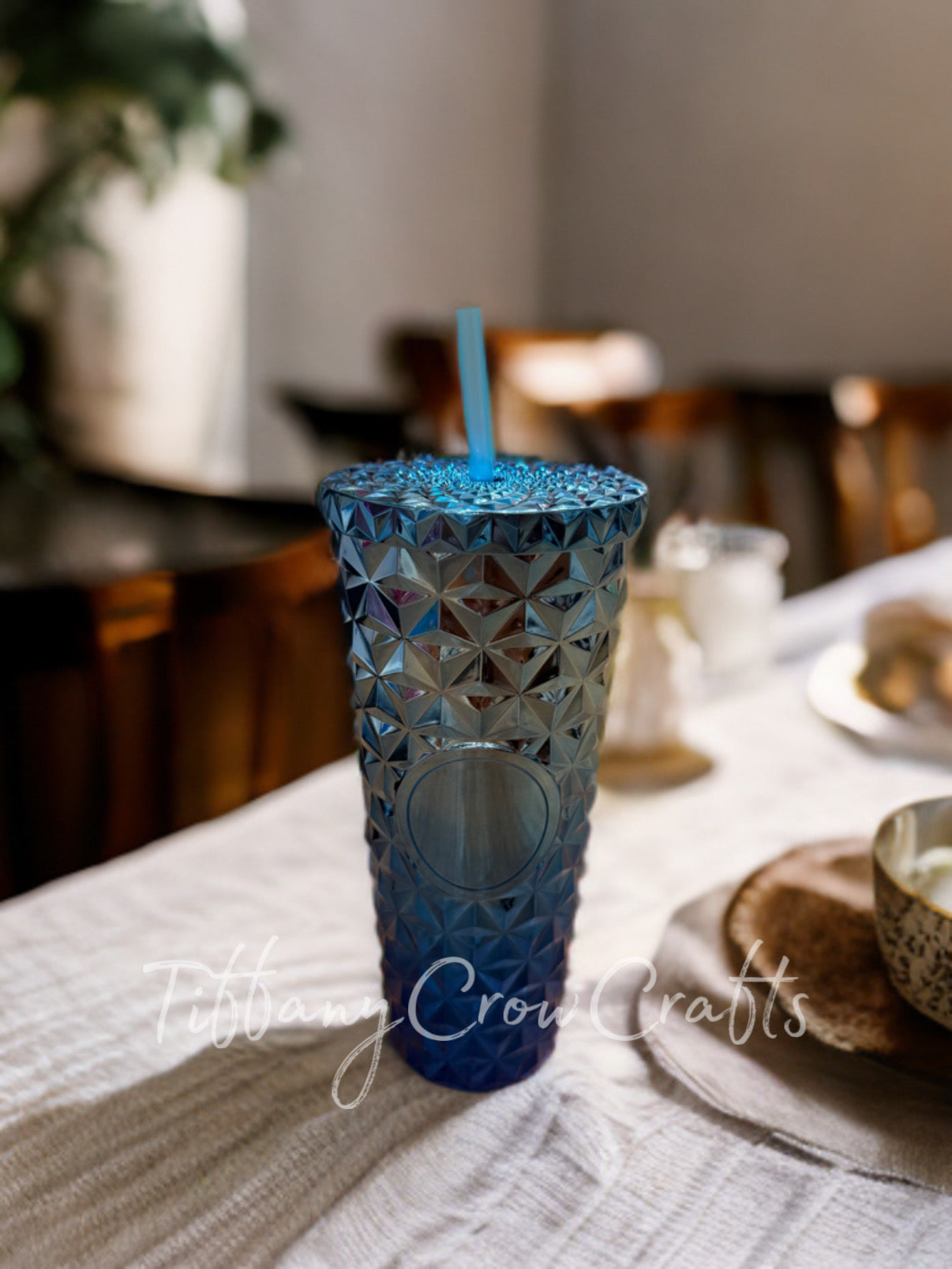 DIAMOND GRADIENT TUMBLER WITH STRAW (250ML)