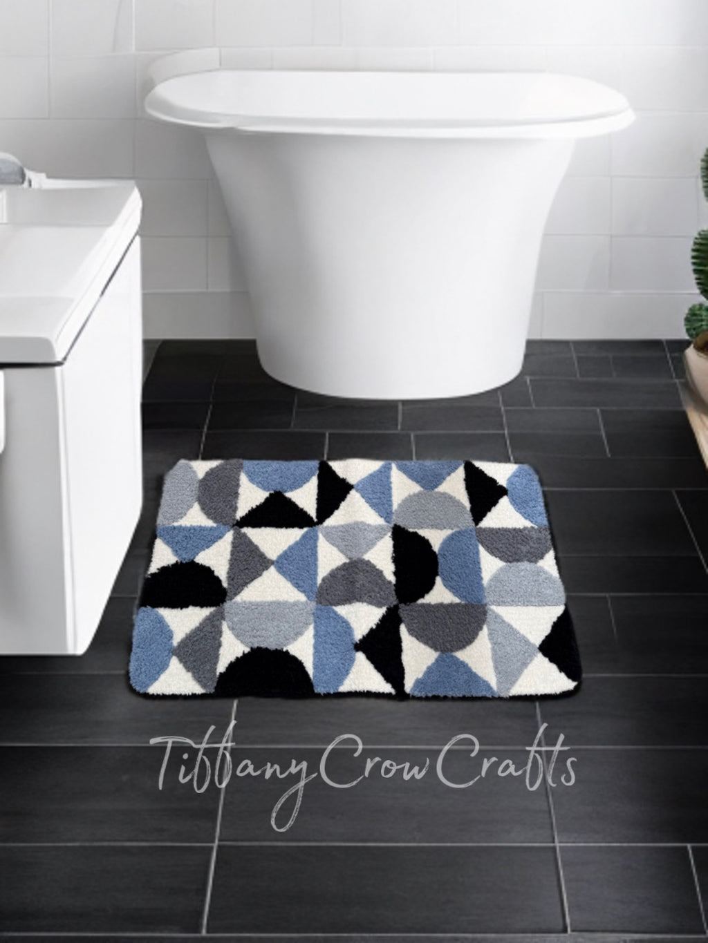 MODERN GEOMETRIC BATHROOM RUG