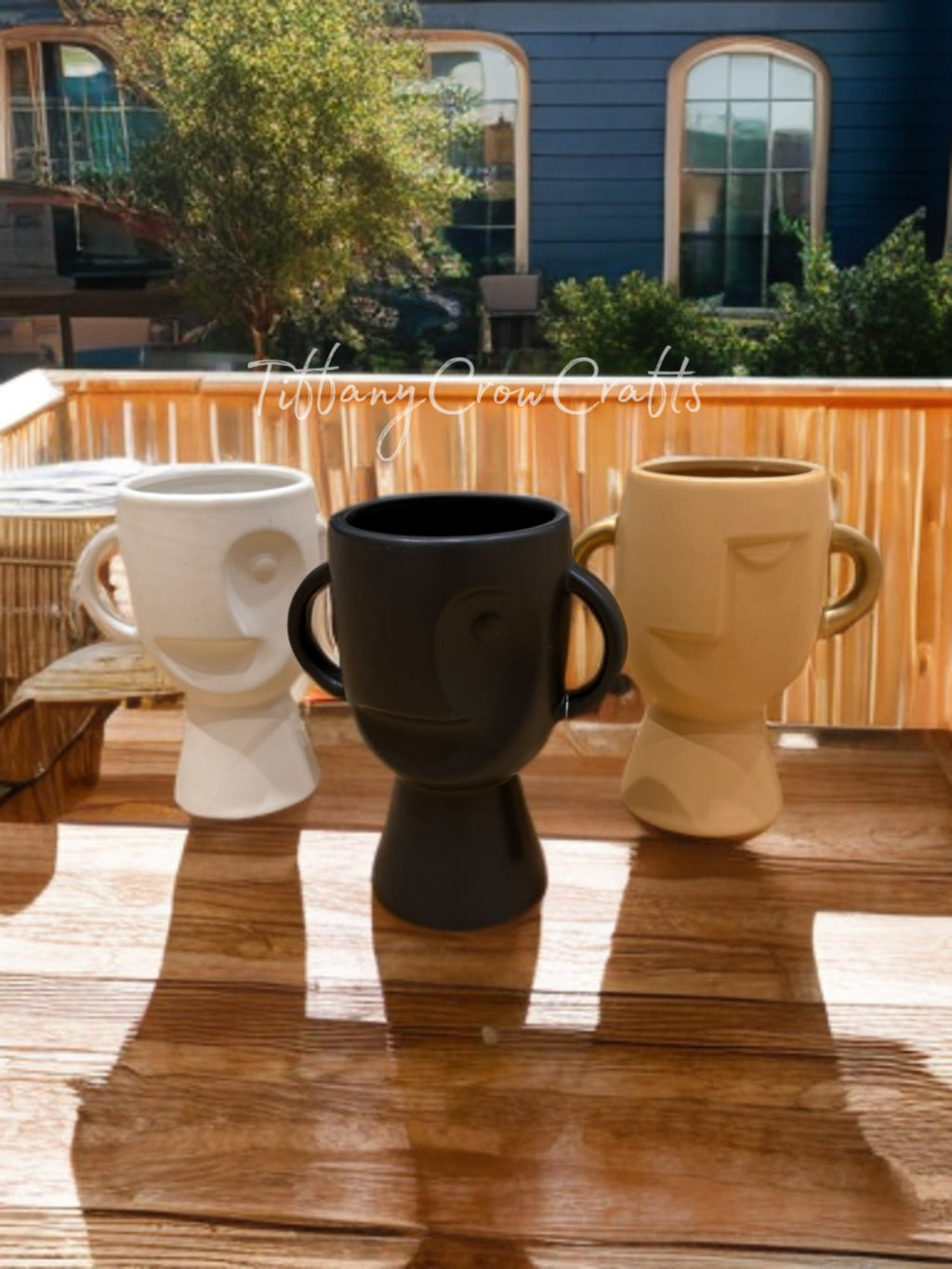 MODERN FACE ART CERAMIC VASE – MINIMALIST SCULPTURAL DESIGN