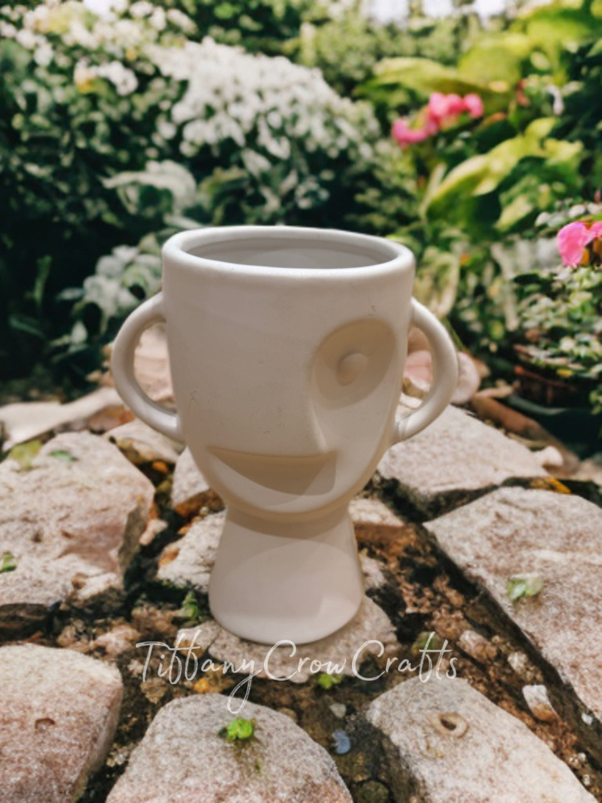 MODERN FACE ART CERAMIC VASE – MINIMALIST SCULPTURAL DESIGN
