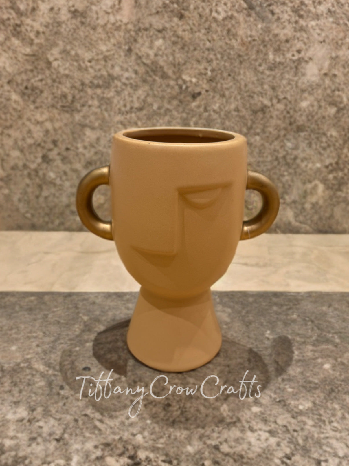 MODERN FACE ART CERAMIC VASE – MINIMALIST SCULPTURAL DESIGN