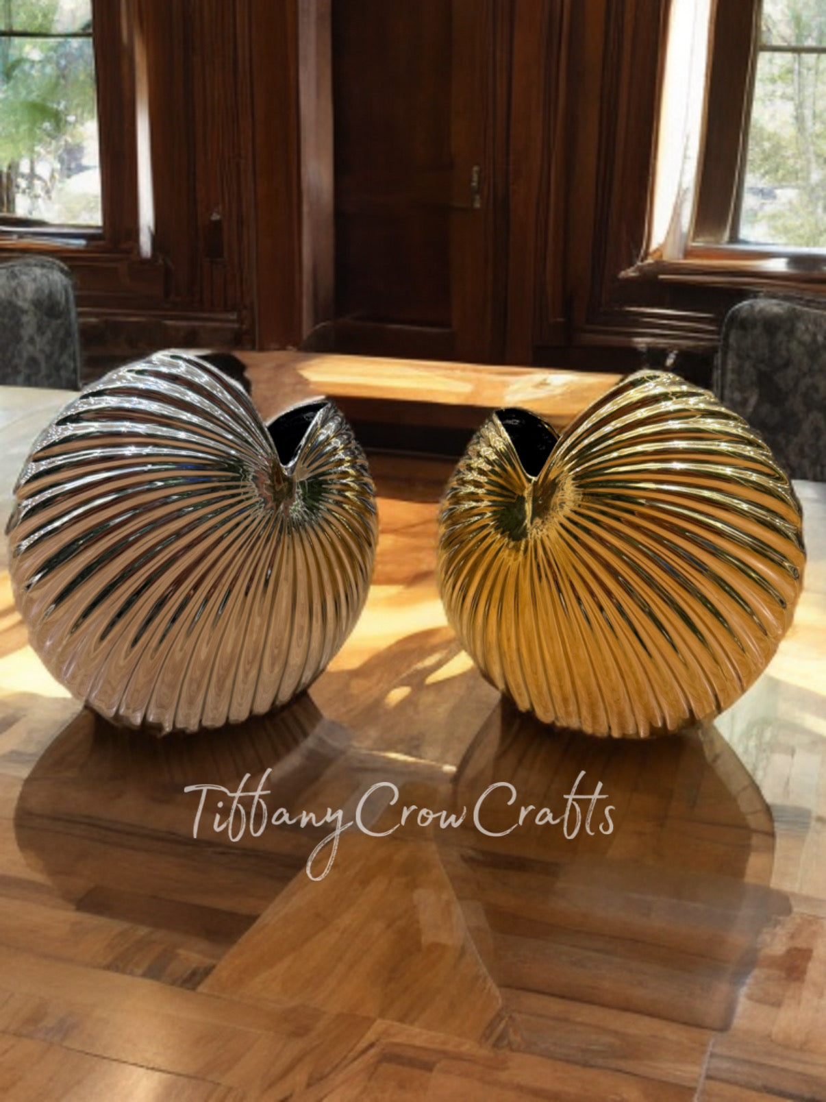 LUXURIOUS NAUTILUS SHELL VASES