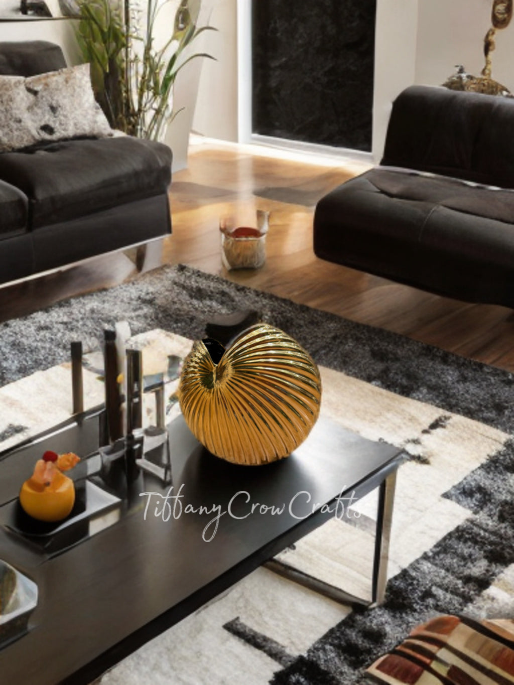 LUXURIOUS NAUTILUS SHELL VASES