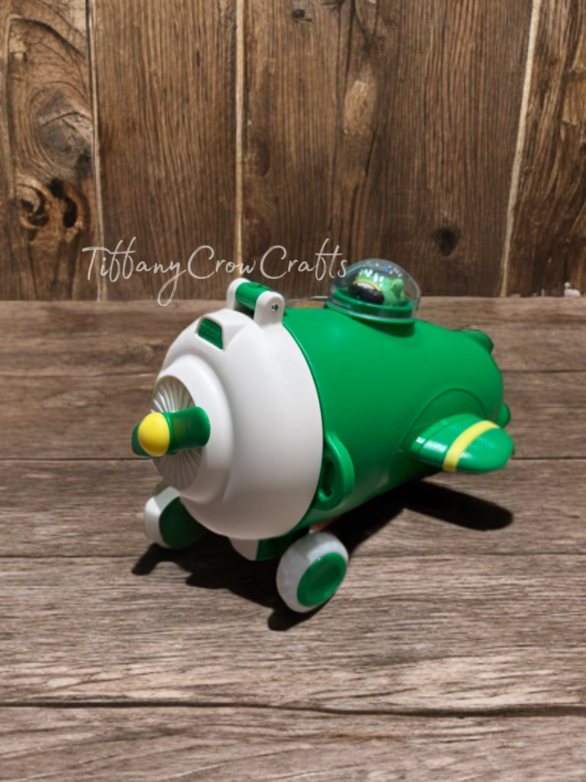 SKY-HIGH HYDRATION: THE AERO-EXPLORER ADVENTURE FLASK