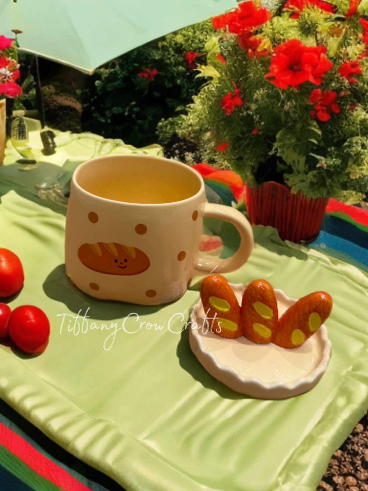 HAPPY BREAD POLKA DOT MUG