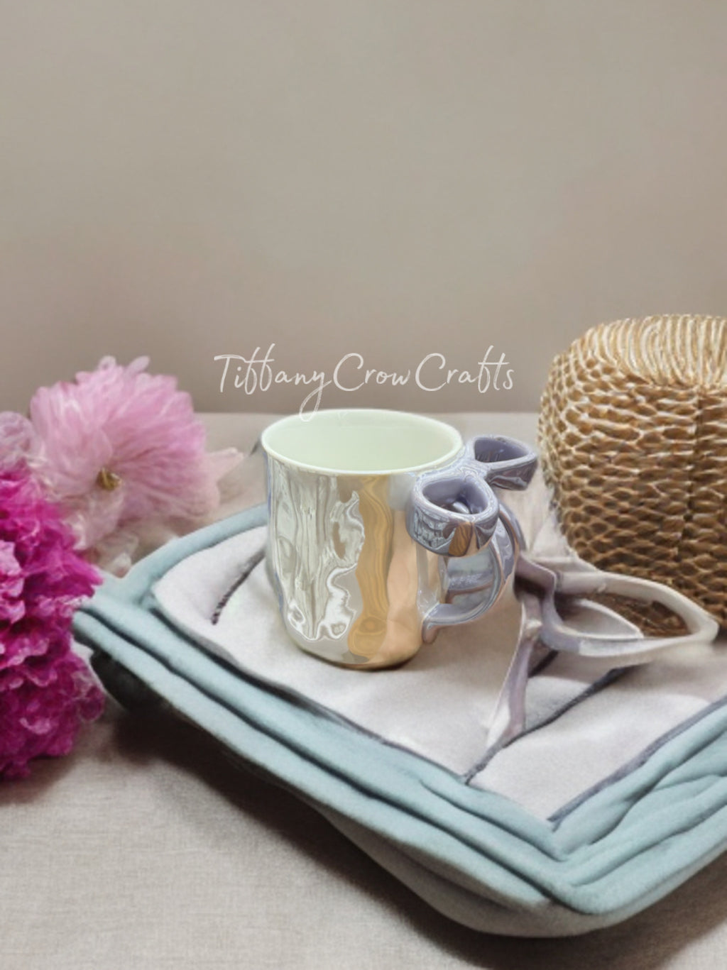 IRIDESCENT BOW MUG: PEARLESCENT MORNING GLOW