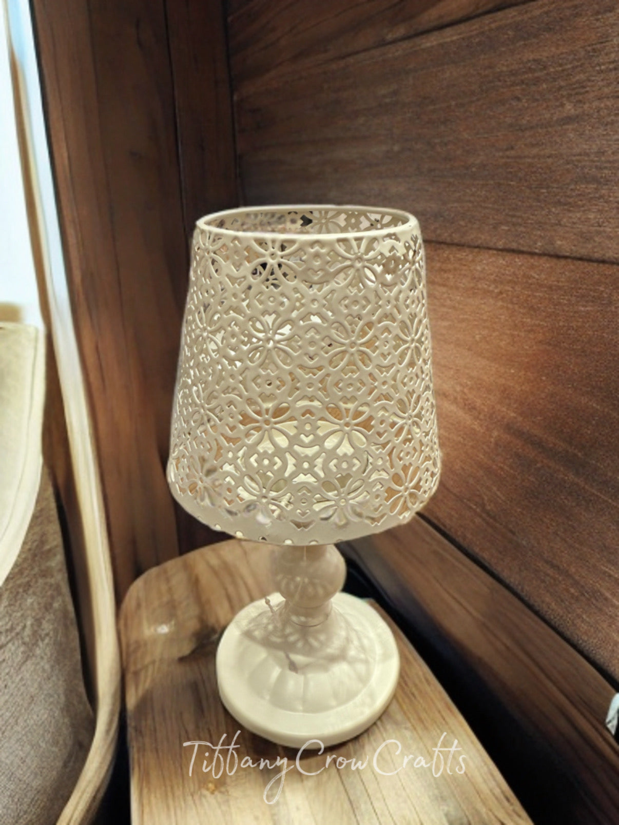 VINTAGE CHARM FILIGREE VOTIVE STAND