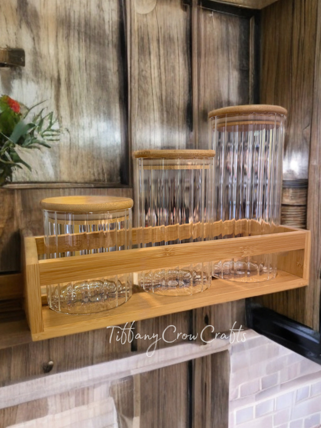 MODERN MINIMALIST FLUTED 3-TIER GLASS ORGANIZERS