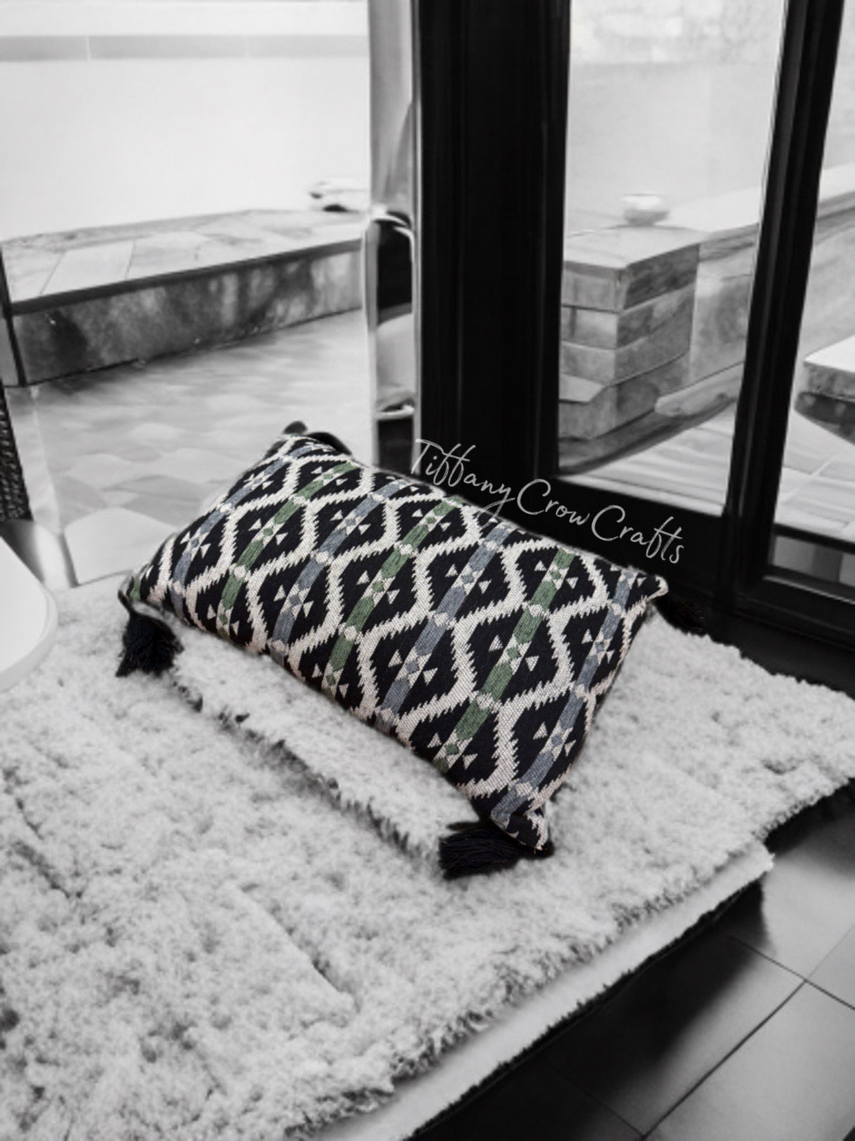 HANDWOVEN SOUTHWESTERN KILIM LUMBAR PILLOW