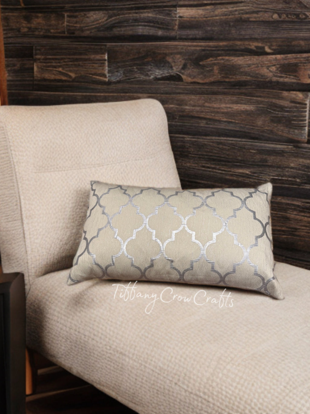 LUXE METALLIC TRELLIS LUMBER PILLOW