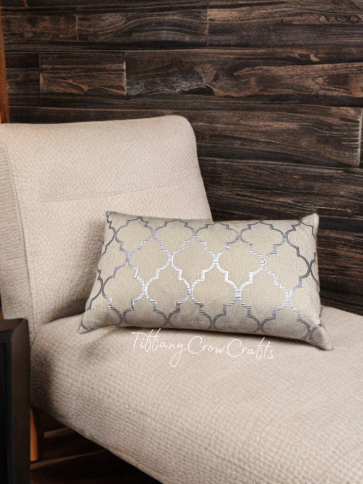 LUXE METALLIC TRELLIS LUMBER PILLOW