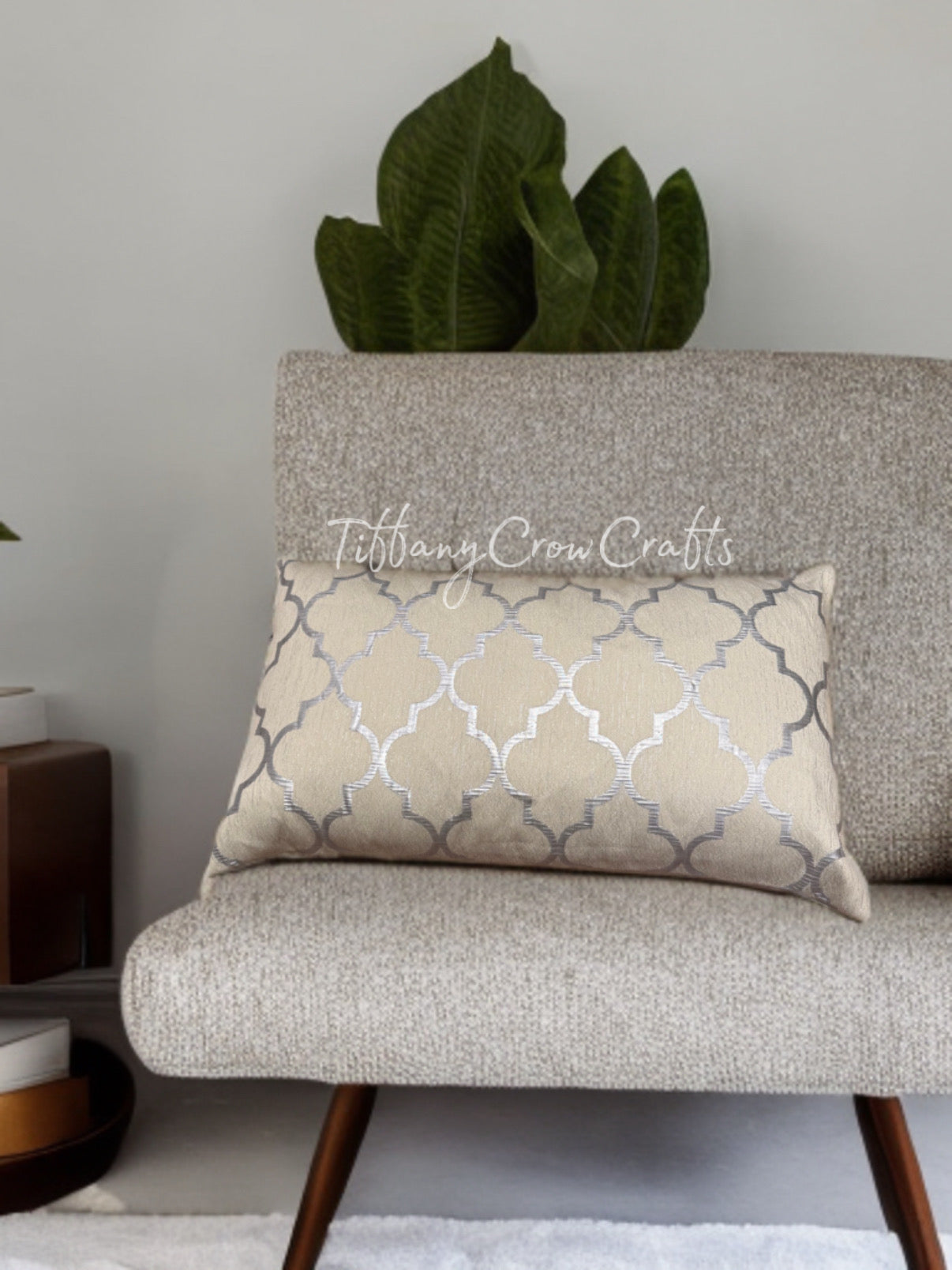 LUXE METALLIC TRELLIS LUMBER PILLOW