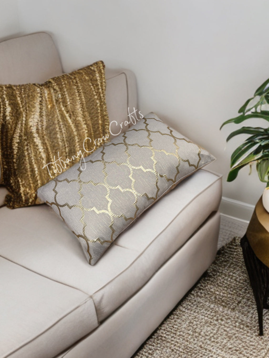 LUXE METALLIC TRELLIS LUMBER PILLOW
