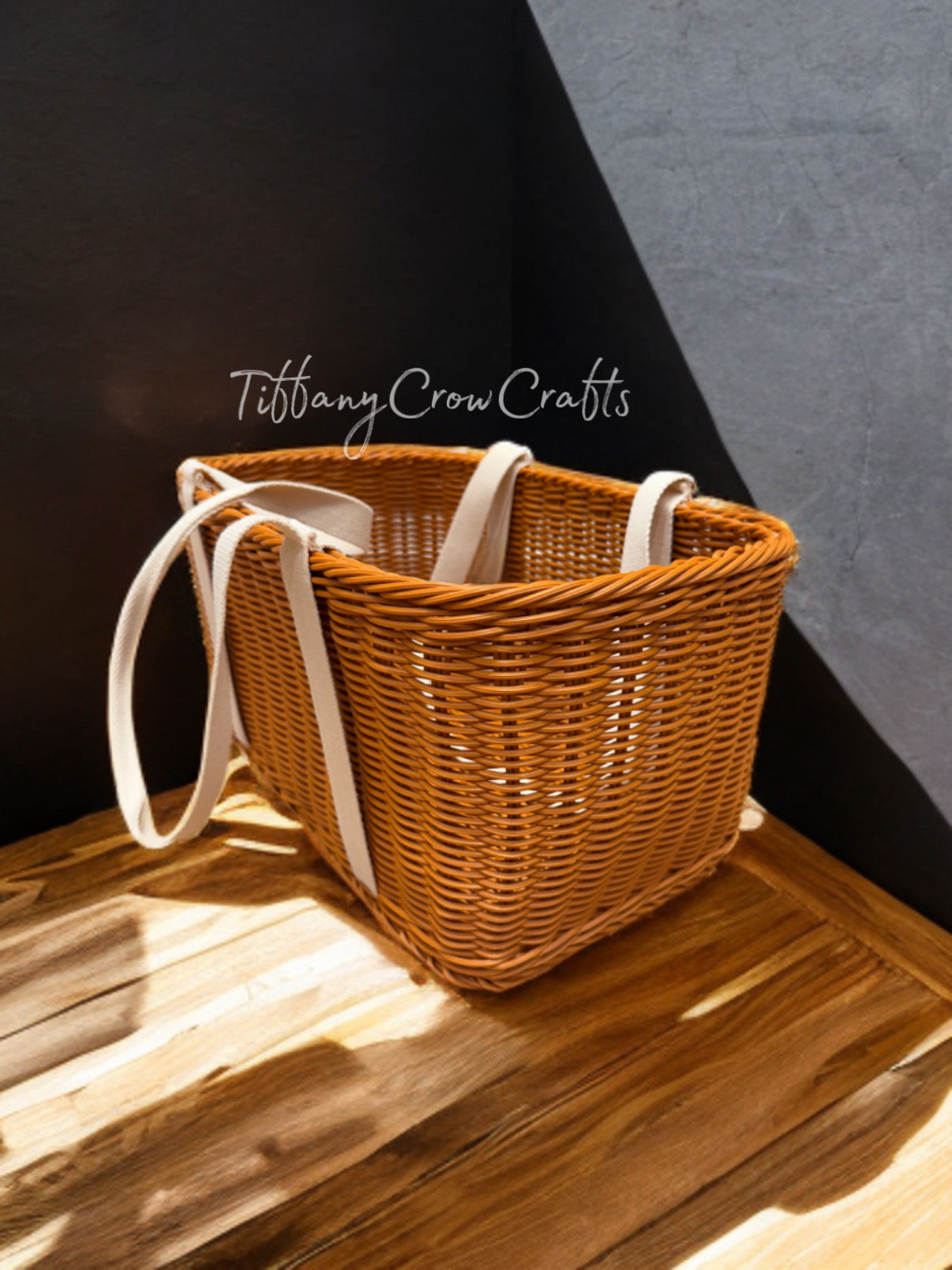 ARTISAN HONEY RATTAN TOTE