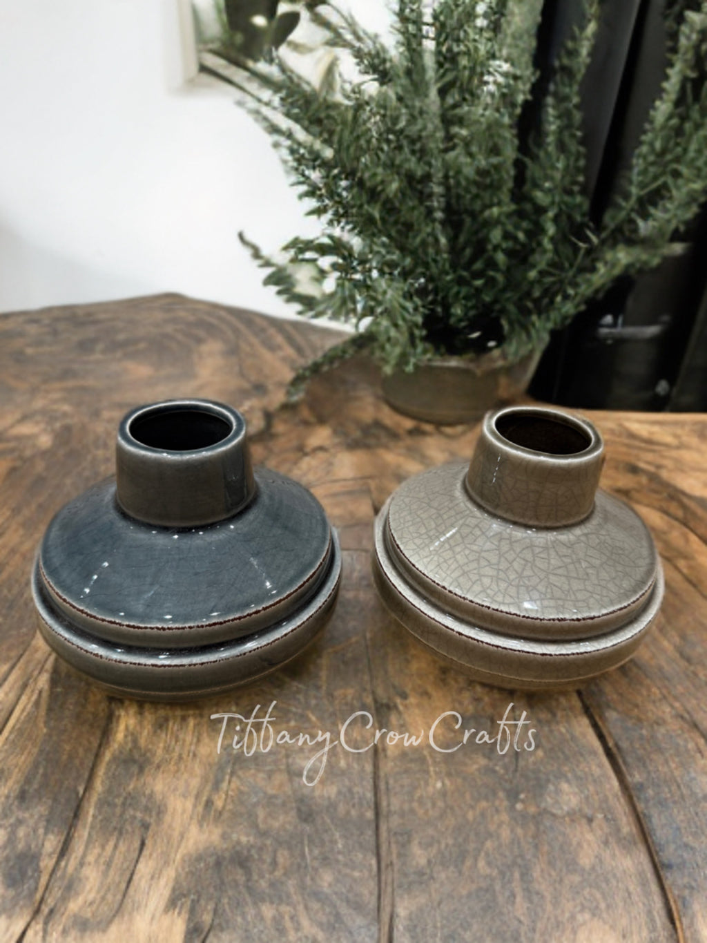 MODERN DISC BUD VASE