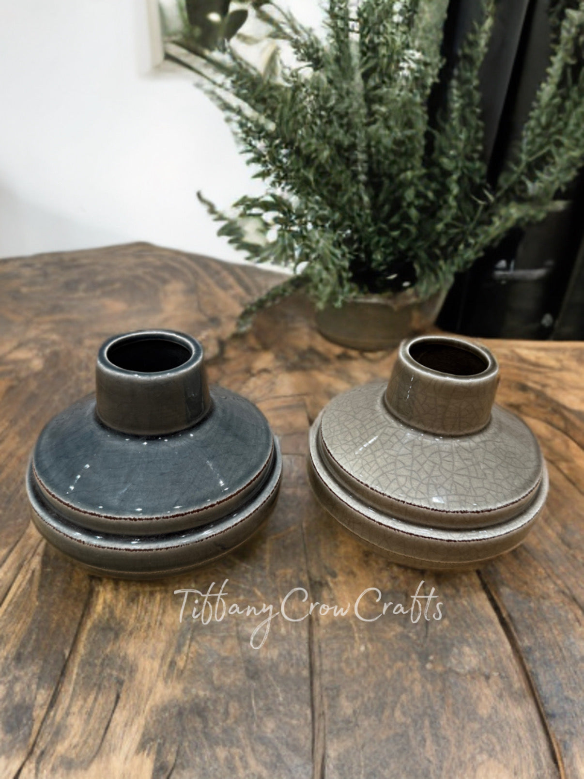 MODERN DISC BUD VASE