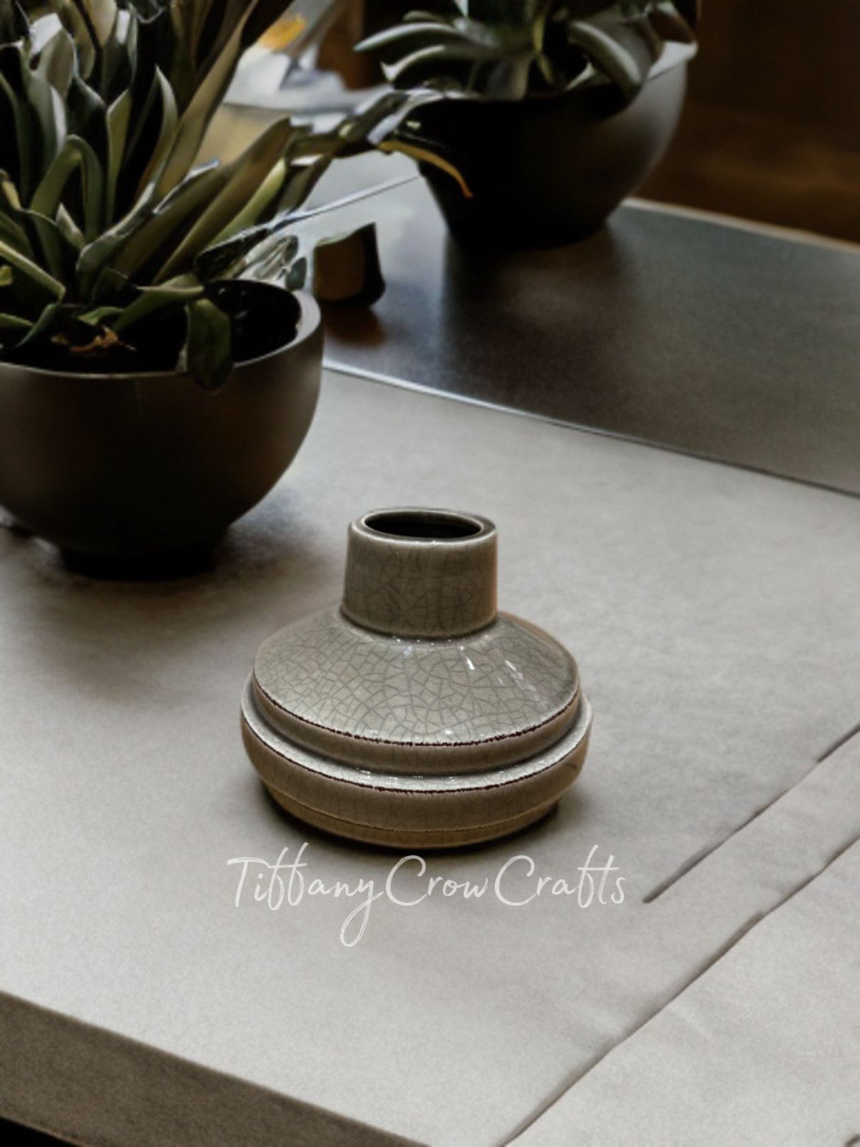 MODERN DISC BUD VASE