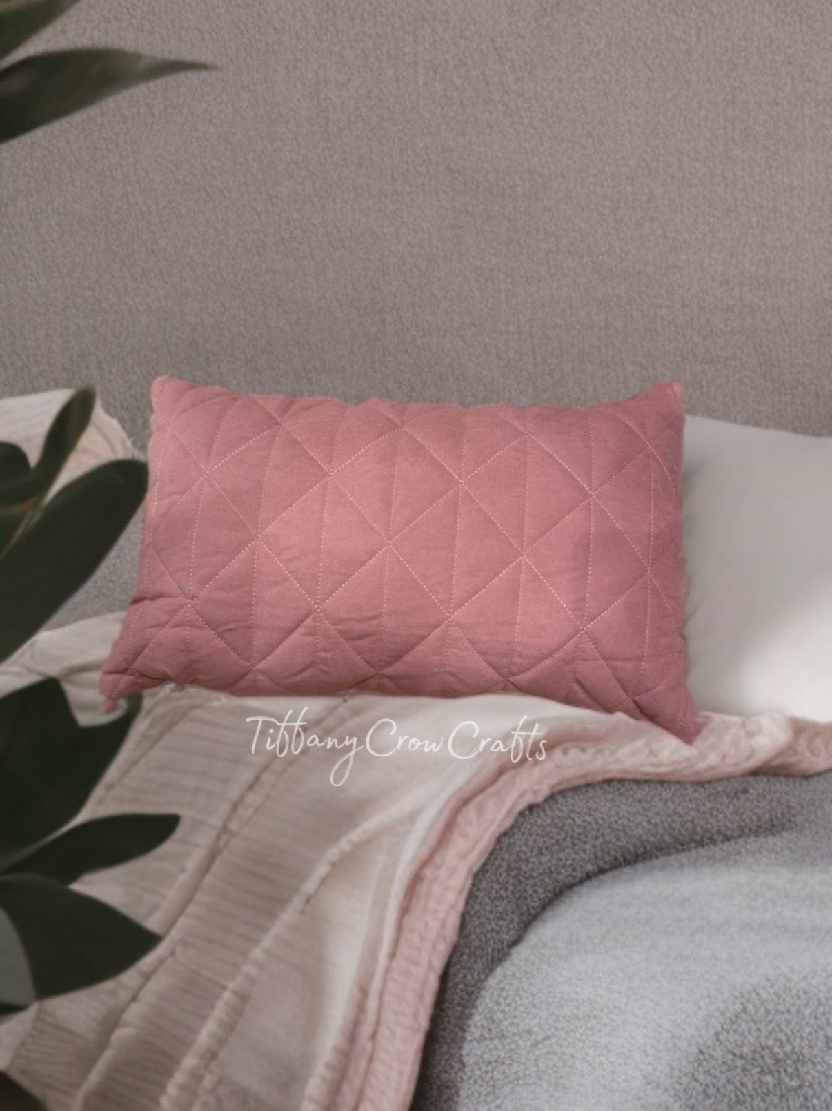 THE GEOMETRIC QUILT PILLOW